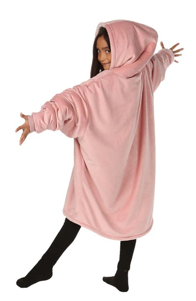 Shop The Comfy Kids'  Dream Lightweight Wearable Blanket In Blush
