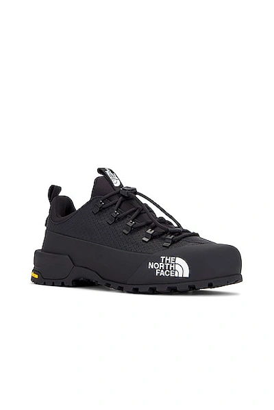 The North Face Low-top Sneakers With Round Toe And All-terrain Grip In Black & Tnf Black