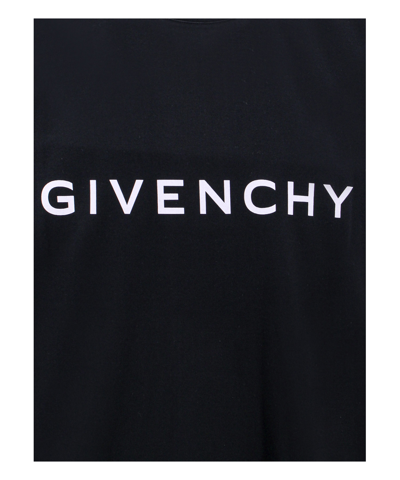 Shop Givenchy T-shirt In Black