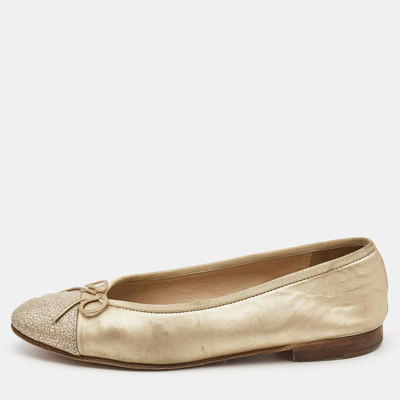 Pre-owned Chanel Gold Leather And Textured Cc Cap Toe Bow Ballet Flats Size  37.5