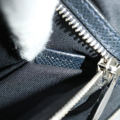 Pre-owned Louis Vuitton Vasili Black Leather Shoulder Bag ()