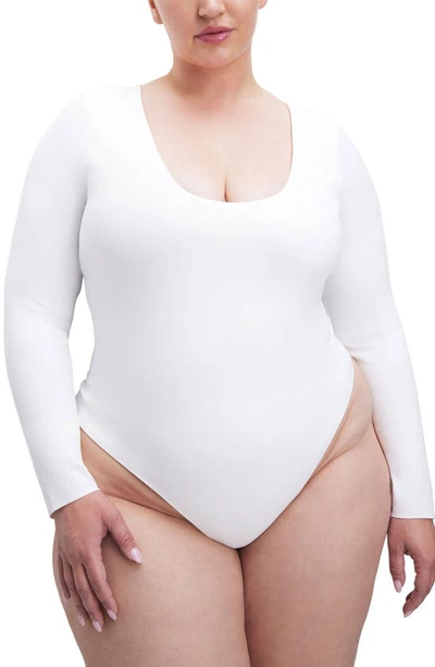 Good American Super Stretch Deep V-neck Bodysuit In White001