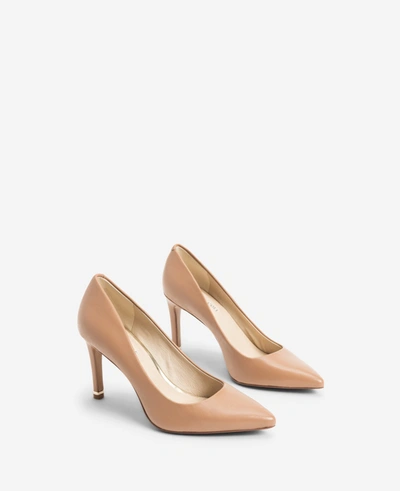 Kenneth Cole Riley 85 Leather Heel With Rebound In Latte