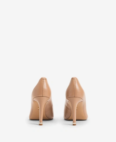 Kenneth Cole Riley 85 Leather Heel With Rebound In Latte