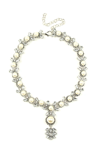 Eye Candy La Caspar Statement Necklace In White