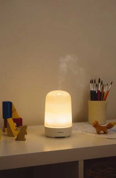 Vitruvi Women's Glow Diffuser Bundle In White
