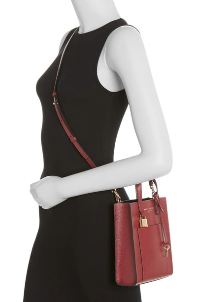 Marc Jacobs Micro Leather Tote In Pomegranate