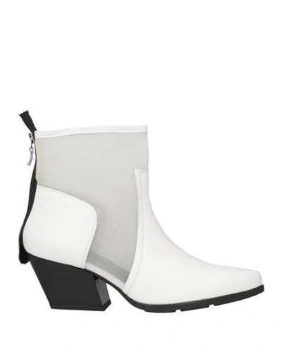 Tosca Blu Woman Ankle Boots White Size 10 Leather, Textile Fibers In White