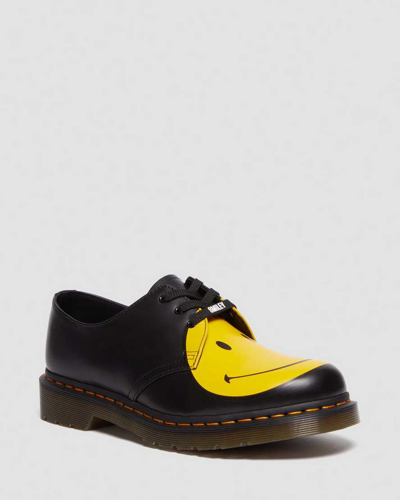 Shop Dr. Martens' 1461 Smiley® Smooth Leather Oxford Shoes In Schwarz/gelb