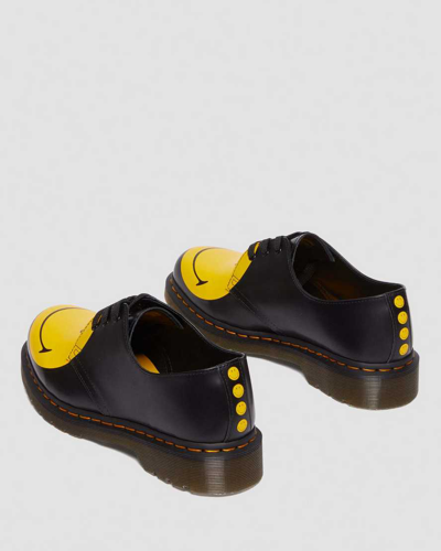 Shop Dr. Martens' 1461 Smiley® Smooth Leather Oxford Shoes In Schwarz/gelb