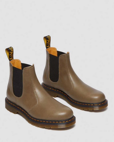 Shop Dr. Martens' 2976 Carrara Leather Chelsea Boots In Grün/braun
