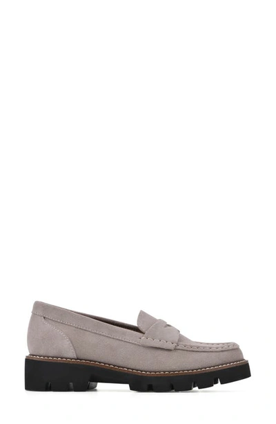 White Mountain Footwear Gunner Lug Sole Platform Loafer In Light Taupe/ Suede