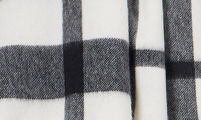 Stewart Of Scotland Cashmere Exploded Plaid Scarf In White