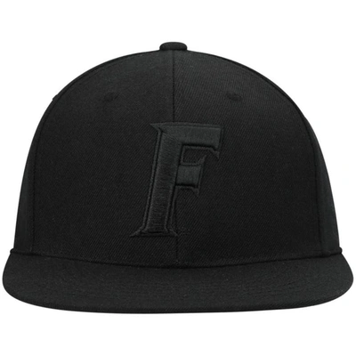 Shop Top Of The World Florida Gators Black On Black Fitted Hat