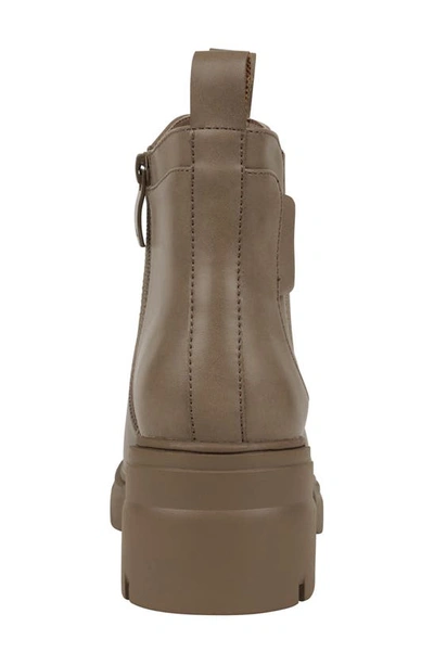 Good Choice New York William Chelsea Boot In Taupe