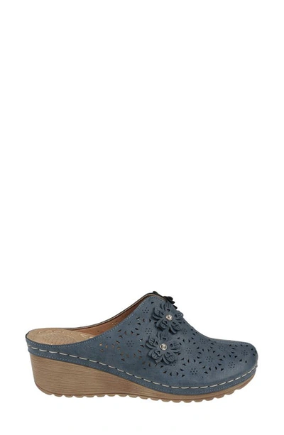Good Choice New York Krista Flower Cutout Wedge Mule In Navy