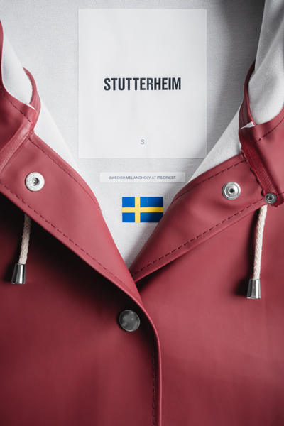 Shop Stutterheim Mosebacke Raincoat In Burgundy