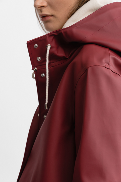 Stutterheim Mosebacke Lightweight Raincoat In Burgundy