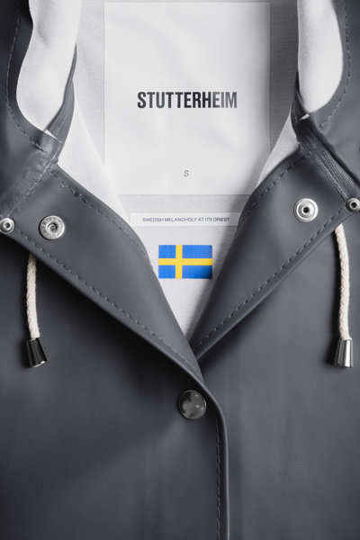 Stutterheim Mosebacke Raincoat In Charcoal