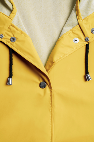 Stutterheim Mosebacke Lightweight Raincoat In Yellow