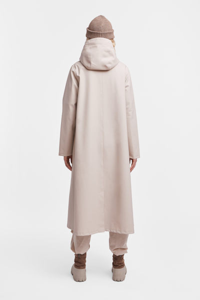 Stutterheim Mosebacke Long Raincoat In Light Sand