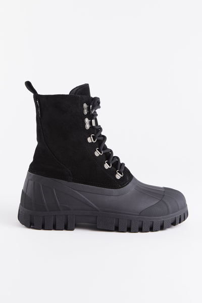 Shop Stutterheim Patrol Boot Suede In Black