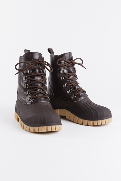 Stutterheim Patrol Boot Leather In Coffee