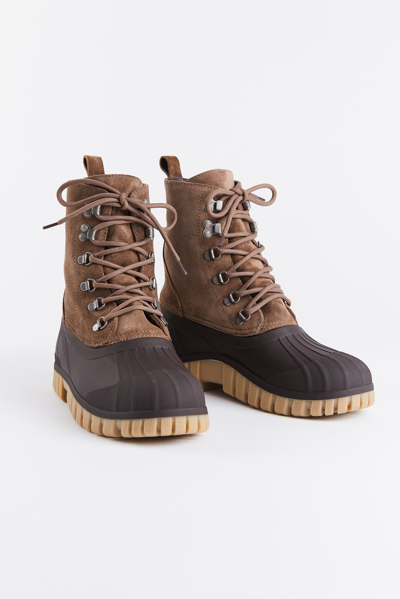 Shop Stutterheim Patrol Boot Suede In Tobacco