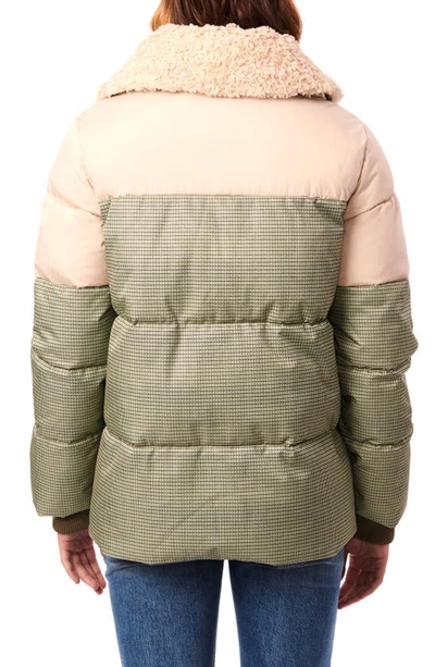 Bernardo Mixed Media Faux Fur Trim Puffer Jacket In Green Moonglow