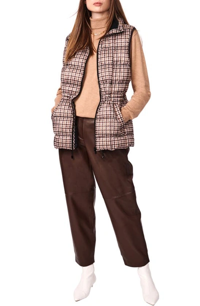 Bernardo Water Resistant Houndstooth Quilted Puffer Vest In Multi Brown