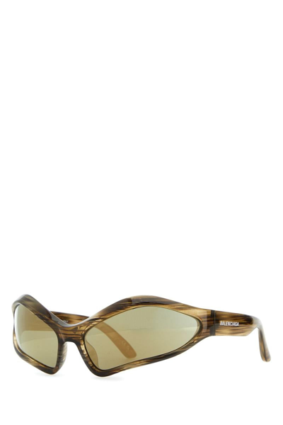 Shop Balenciaga Sunglasses In Hornmirrorbronze