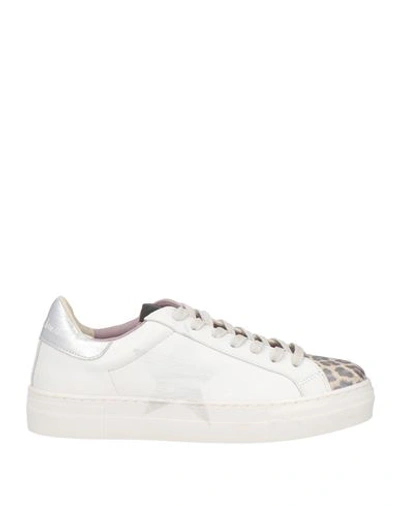 Shop Nira Rubens Woman Sneakers White Size 7 Soft Leather