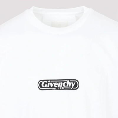 Shop Givenchy T-shirt In 100