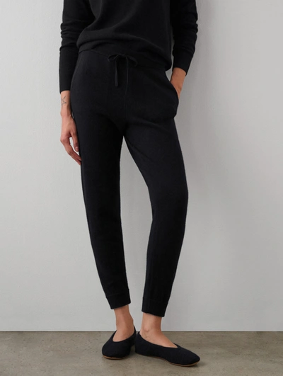White + Warren Cashmere Jogger Pant In Black In Black