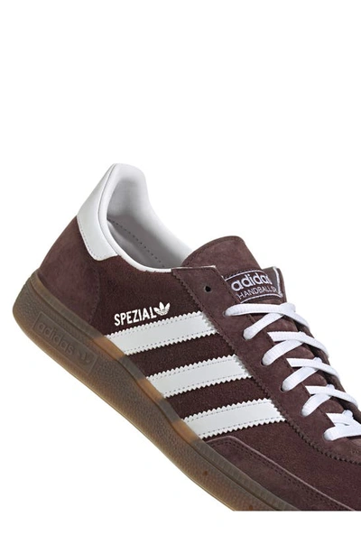 Handball Spezial Sneakers In Brown/ Ftwr White/ Gum5