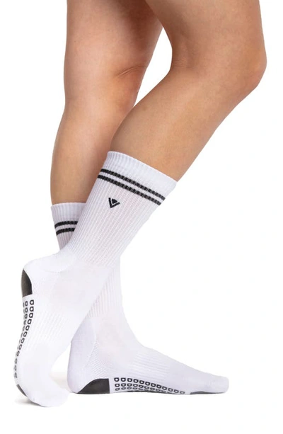Shop Arebesk Assorted 2-pack Grip Crew Socks In Small