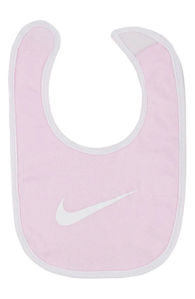 Shop Nike 5-piece Gift Set In Pink Foam