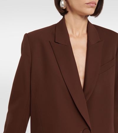 大廓形西装式外套