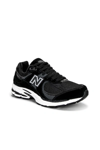 New Balance Black 2002r Sneakers In Black & Phantom