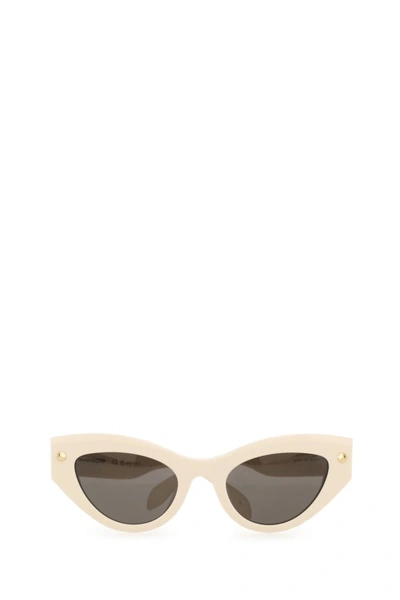 Shop Alexander Mcqueen Woman Ivory Acetate Spike Studs Sunglasses In White