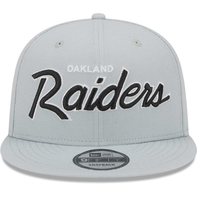 New Era Silver Oakland Raiders Gridiron Classics Main Script 9fifty Snapback Hat In Silver