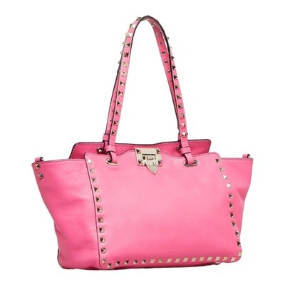 Shop Valentino Garavani Rockstud Pink Leather Shoulder Bag ()