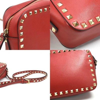 Shop Valentino Garavani Rockstud Red Leather Shoulder Bag ()