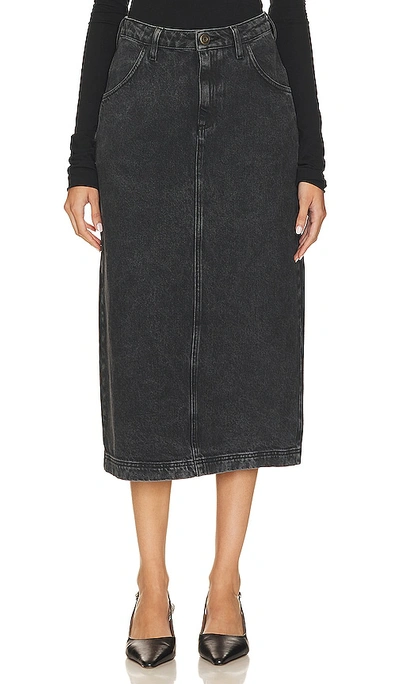 Shop American Vintage Yopday Denim Midi Skirt In Black Poivre Et Sel