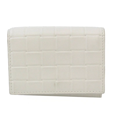 Shop Bottega Veneta Intrecciato White Leather Wallet  ()