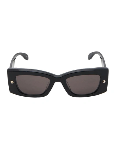 Shop Alexander Mcqueen Rectangular Sunglasses With Spike Studs In /smoke In Black