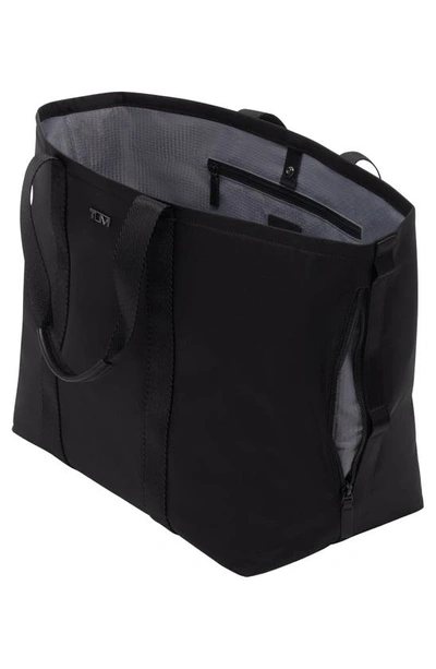 Tumi Essential Large East-west Tote Bag In Black