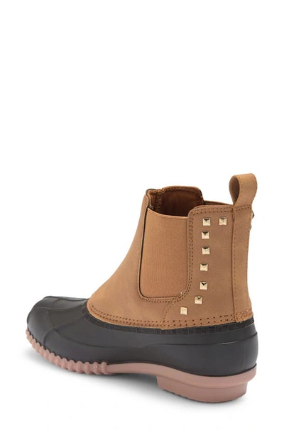 Steve Madden Newlin Duck Boot In Tan