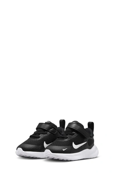 Nike Revolution 7 Sneaker In Black/ White/ White