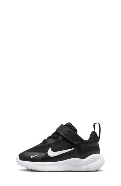 Nike Revolution 7 Sneaker In Black/ White/ White